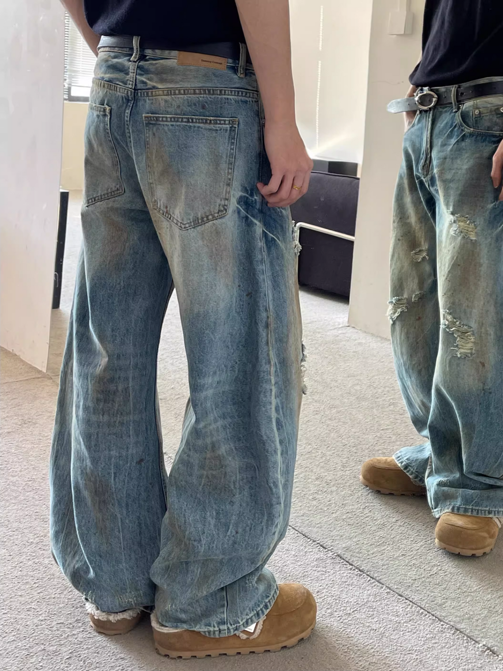 Small Knife Hole Dirty Jeans  OR0076