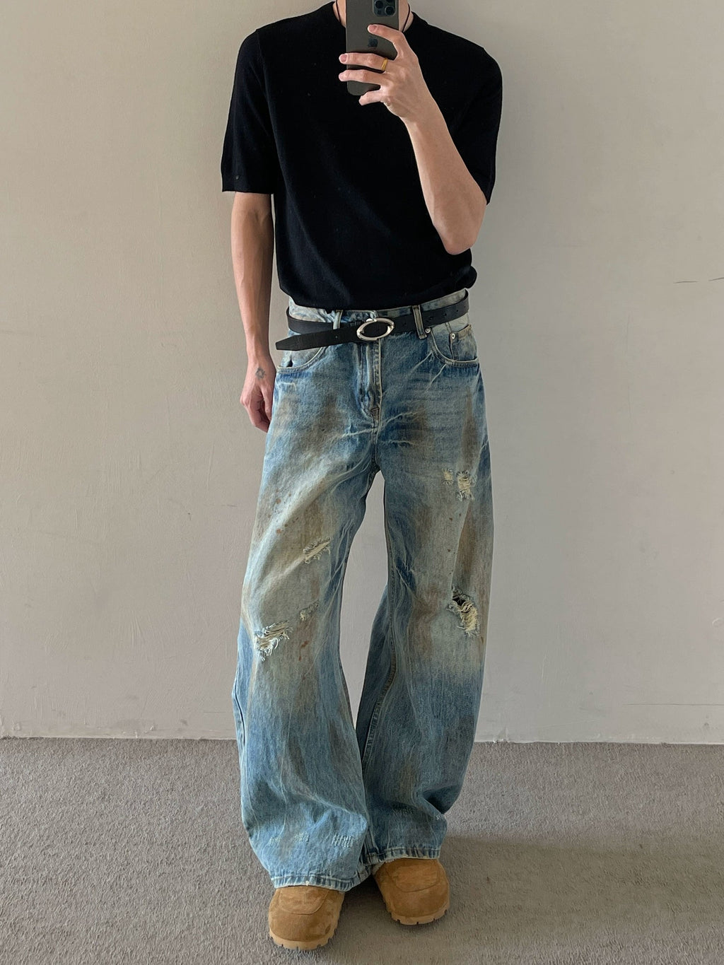 Small Knife Hole Dirty Jeans  OR0076
