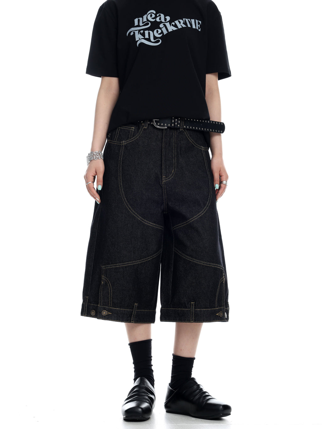 Embroidered Denim Shorts  OR0188