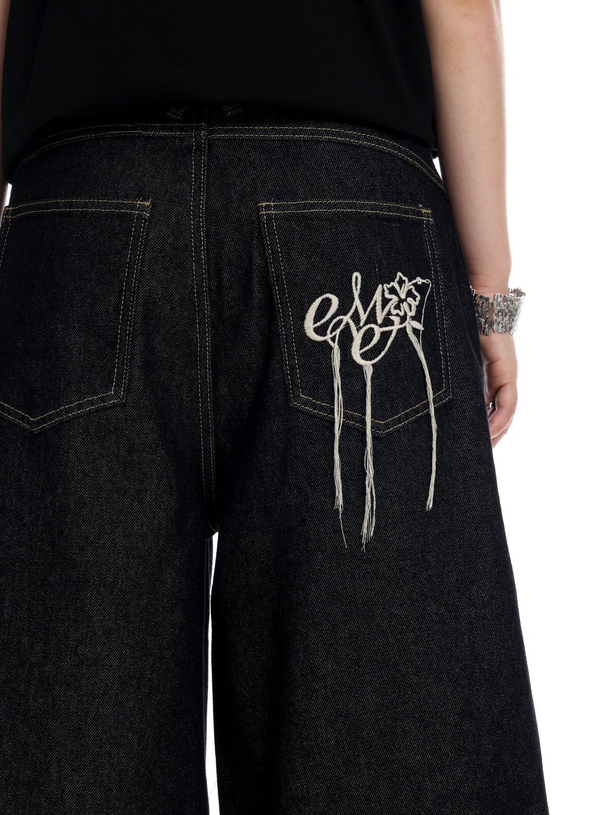 Embroidered Denim Shorts  OR0188