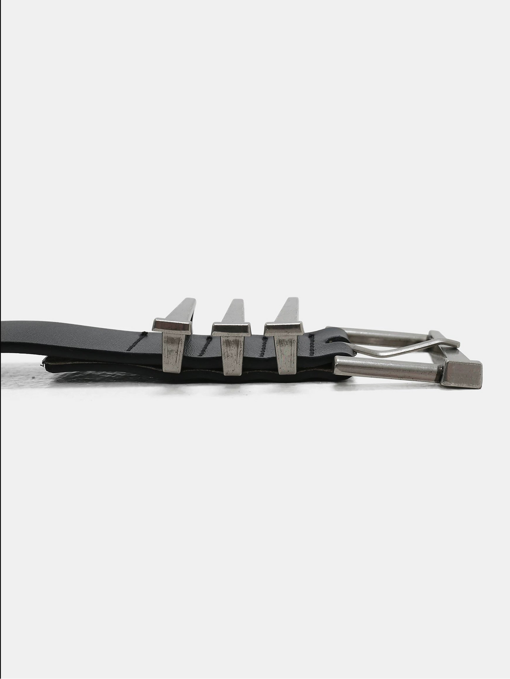 Sculptural Metal Buckle Leather Belt  OR0224