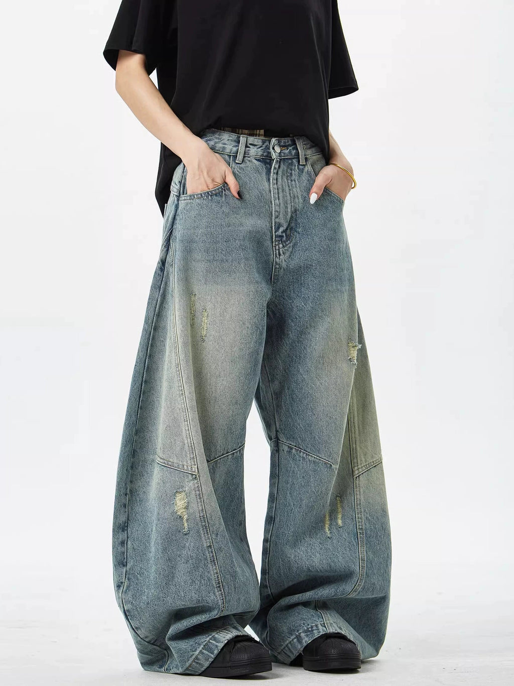 Retro Hole Loose Silhouette Jeans  OR0257