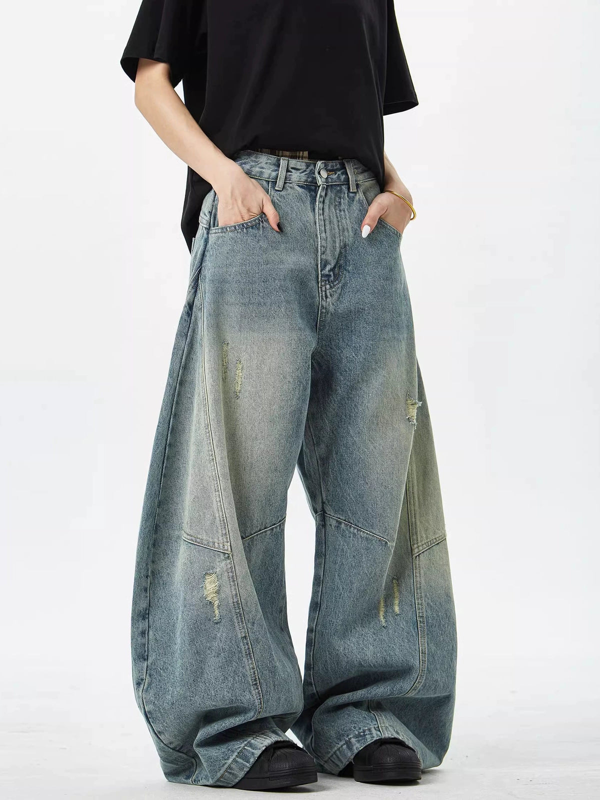 Retro Hole Loose Silhouette Jeans  OR0257