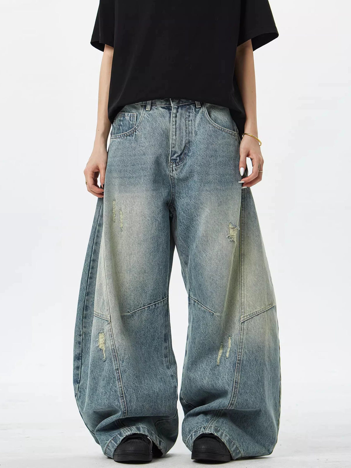 Retro Hole Loose Silhouette Jeans  OR0257