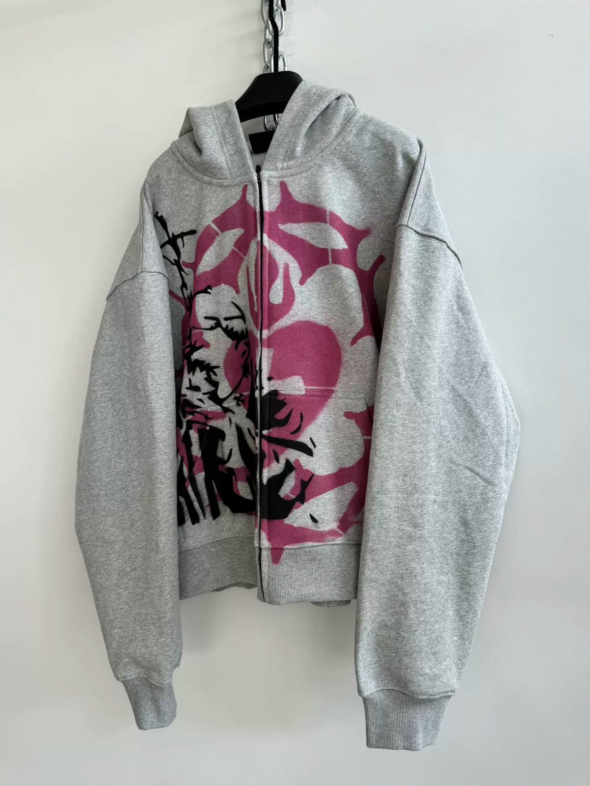 Graffiti Spraying Wide Zip Hoodie  OR0284