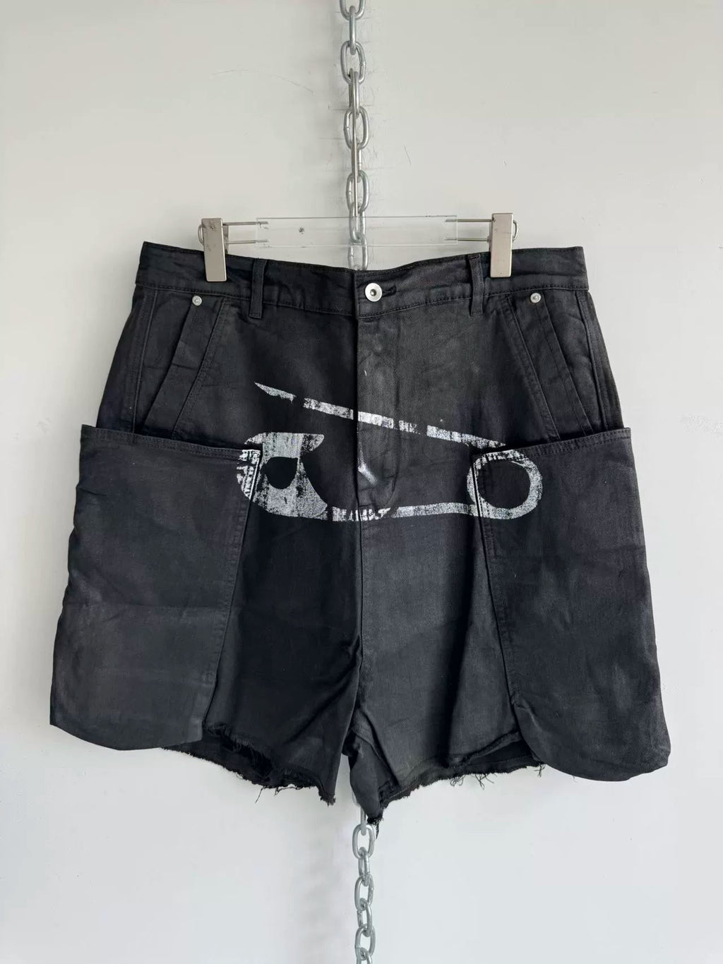 Washed Distressed Waxed Shorts  OR0311