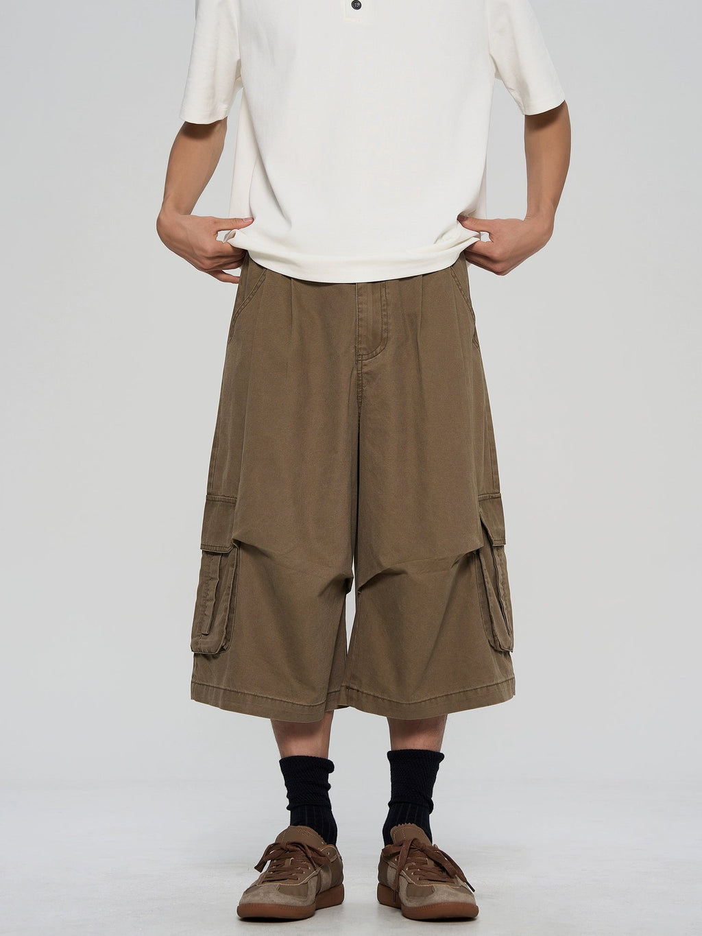 Pleats Pocket Loose Shorts  OR0353