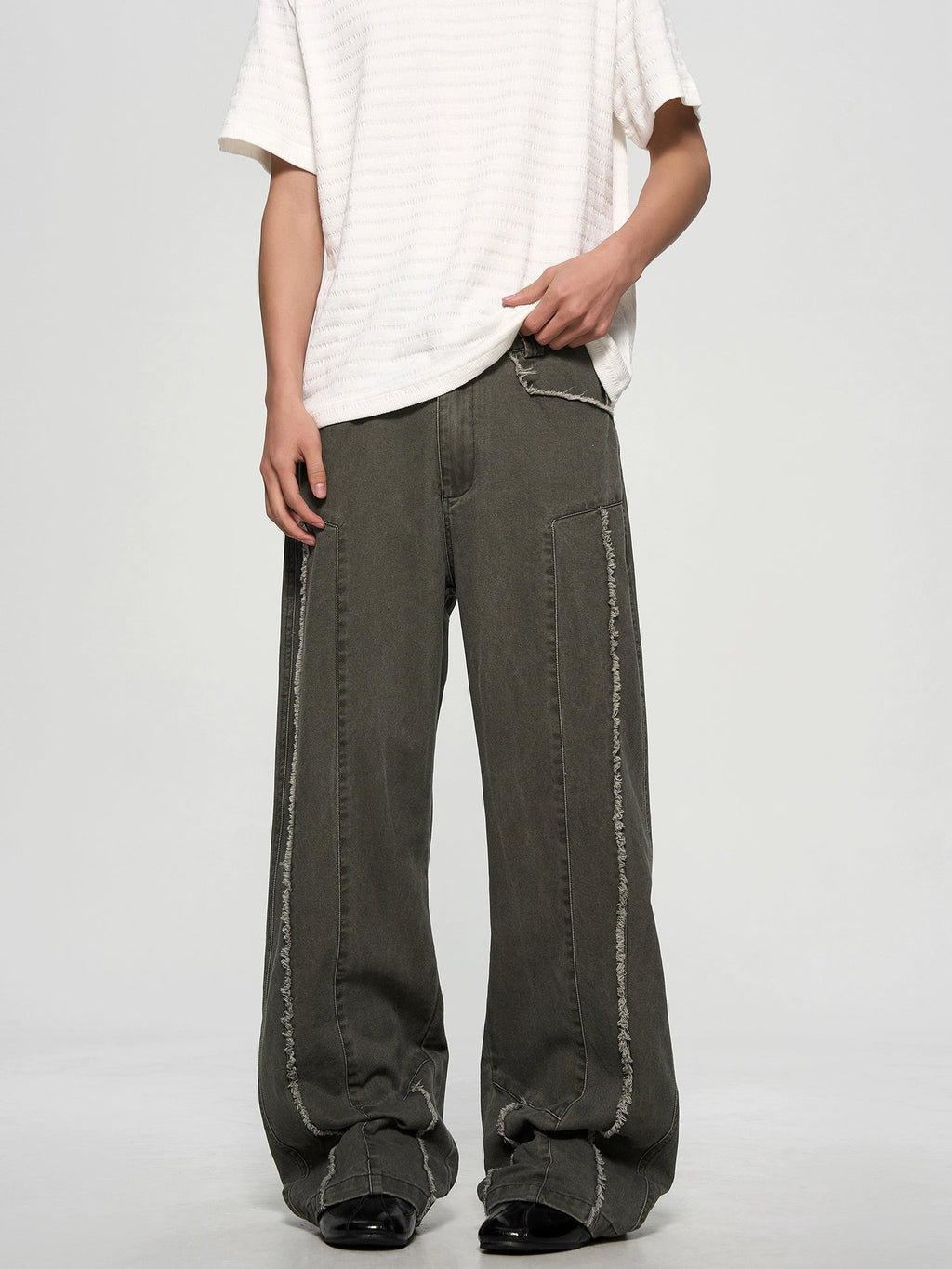 Distressed Raw Edge Denim Pants  OR0356