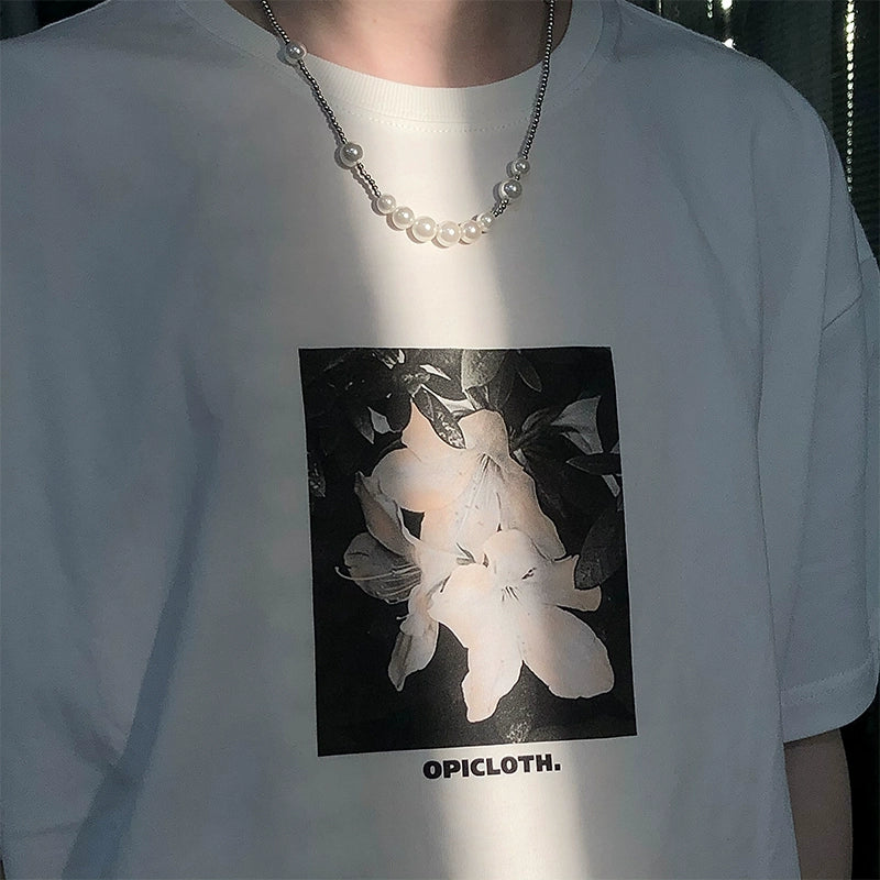 Vintage-Inspired Lily Floral Imagery Crewneck Tee  OR0494