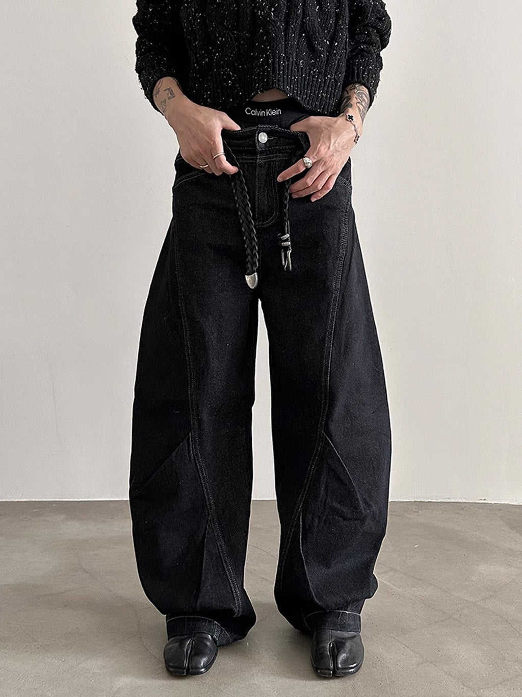 Black Washed Silhouette Jeans  OR0620