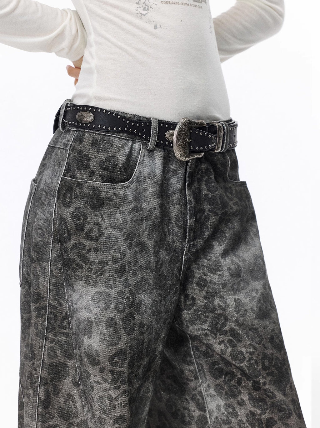 Wash Fade Leopard Denim Pants  OR0647