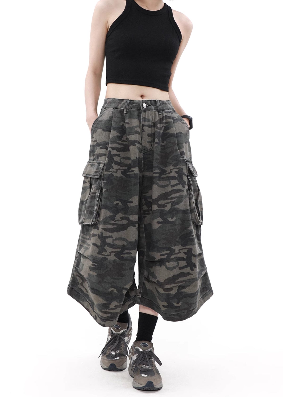 Camouflage pattern double pocket design short silhouette cargo pants  OR0726