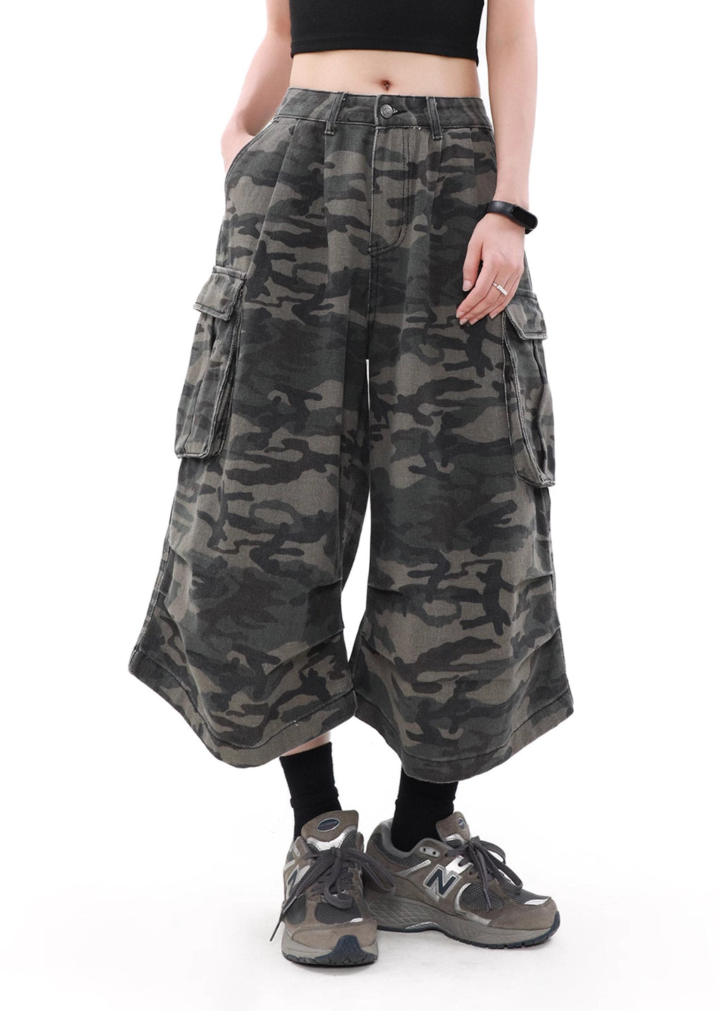 Camouflage pattern double pocket design short silhouette cargo pants  OR0726