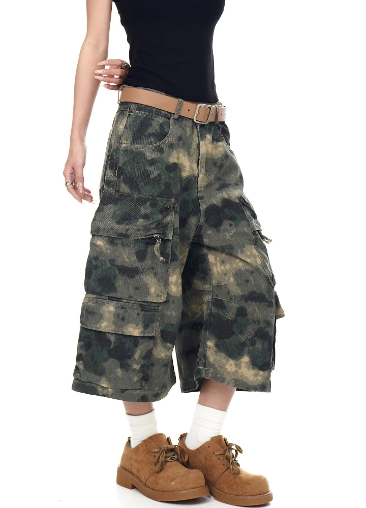 Special camouflage design mid-length silhouette shorts  OR0746