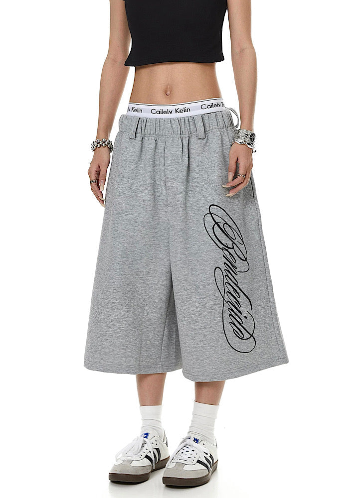 Basic silhouette style asymmetrical initial sweat shorts  OR0767