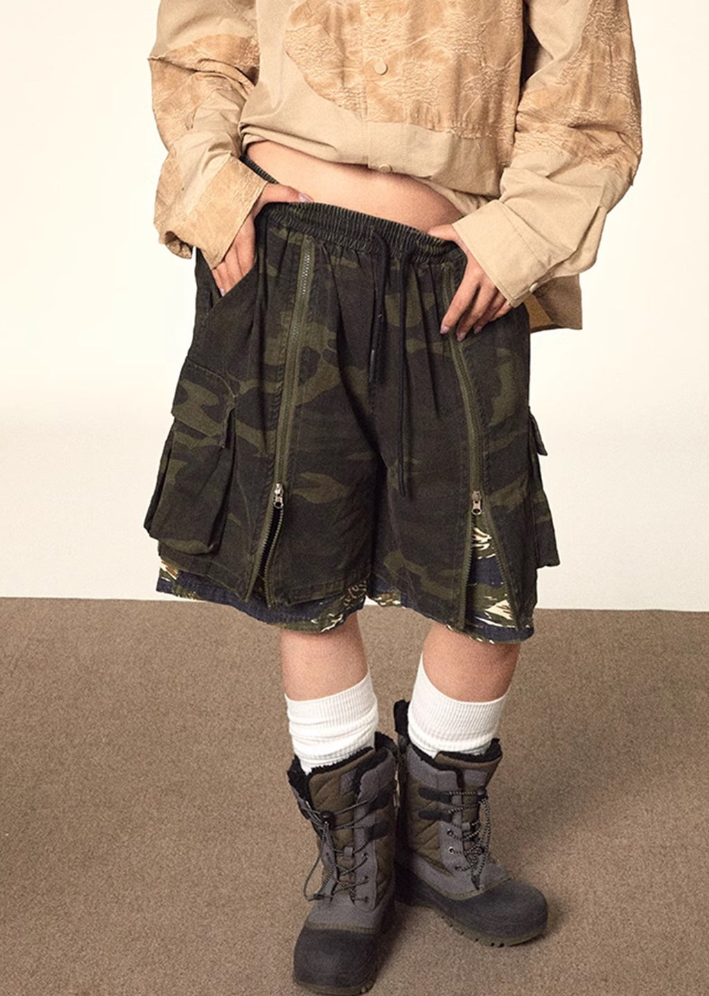 Unique full zip design camouflage pattern half silhouette pants  OR0779