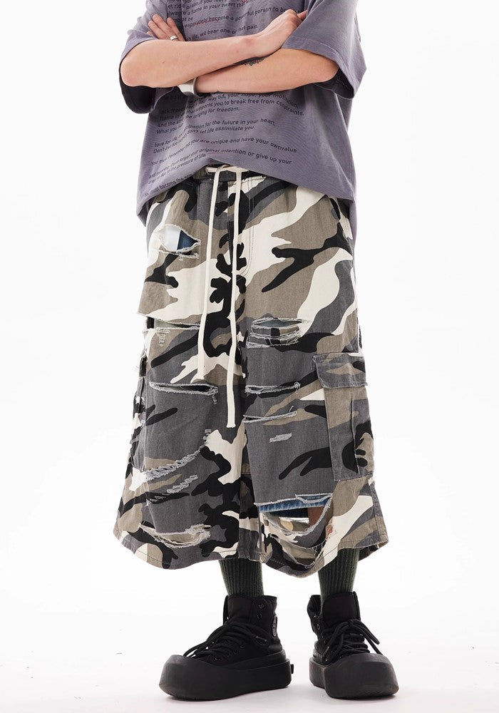 Camouflage pattern multi-wave damaged cargo design shorts  OR0782