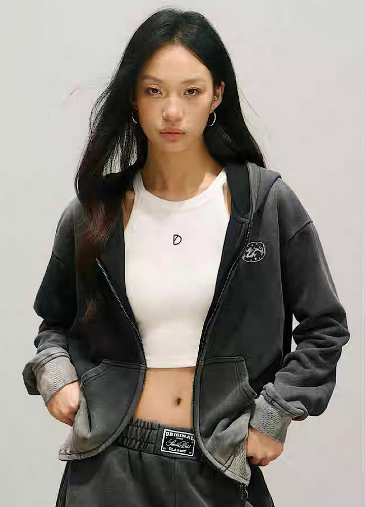 Stylish initial design on the back, washed sweatsuit setup  OR0794