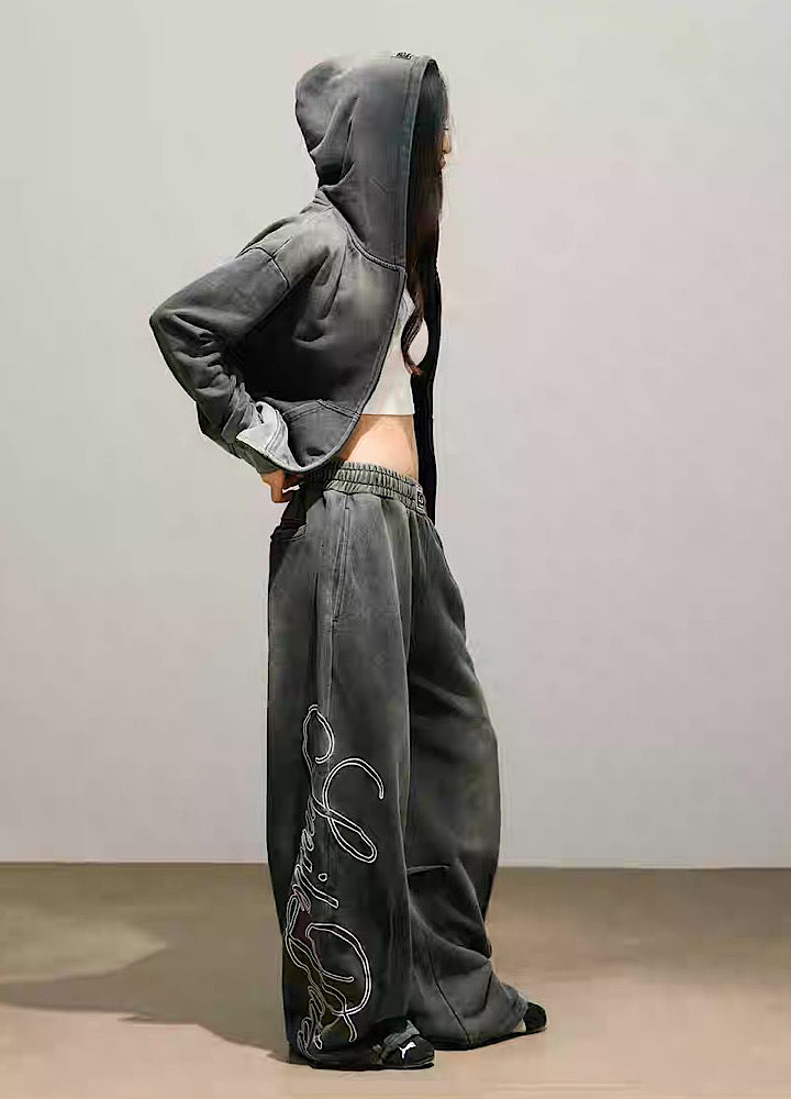 Stylish initial design on the back, washed sweatsuit setup  OR0794