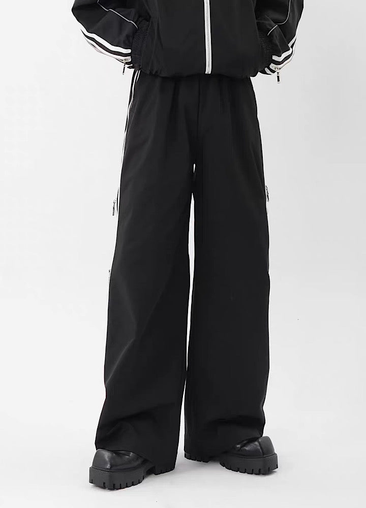Sporty side-stripe design casual windbreaker style set-up  OR0823