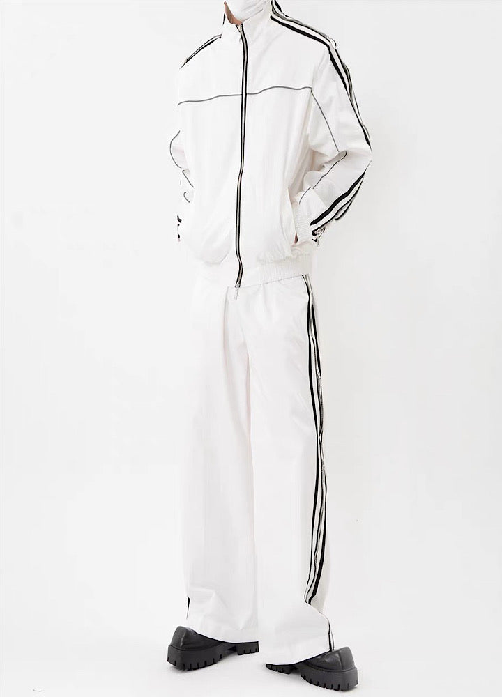 Sporty side-stripe design casual windbreaker style set-up  OR0823