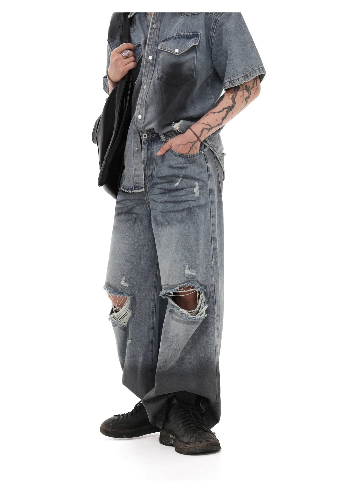 Random wash mid-distressed wide denim setup  OR0839