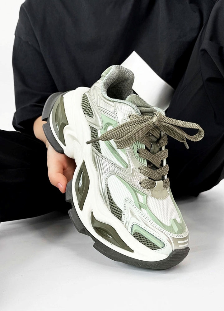 Gimmick design sharp silhouette tech style sneakers  OR0862