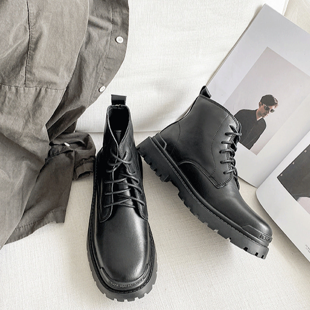 Plain simple platform boots  OR0885