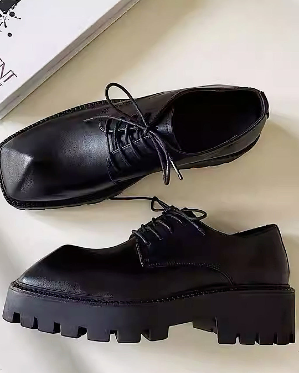 Angular silhouette design simple black shoes  OR0904