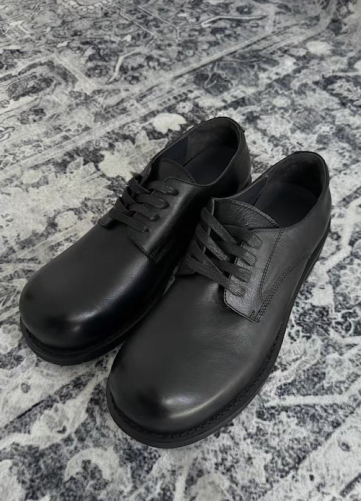 Glossy black dad sole simple design sneakers  OR0932