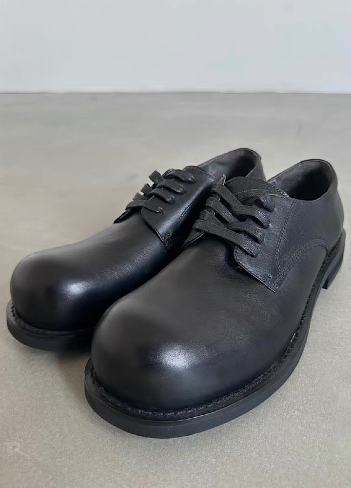 Glossy black dad sole simple design sneakers  OR0932