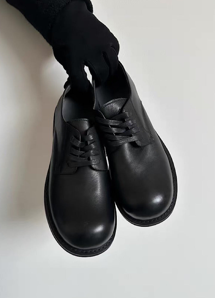 Glossy black dad sole simple design sneakers  OR0932