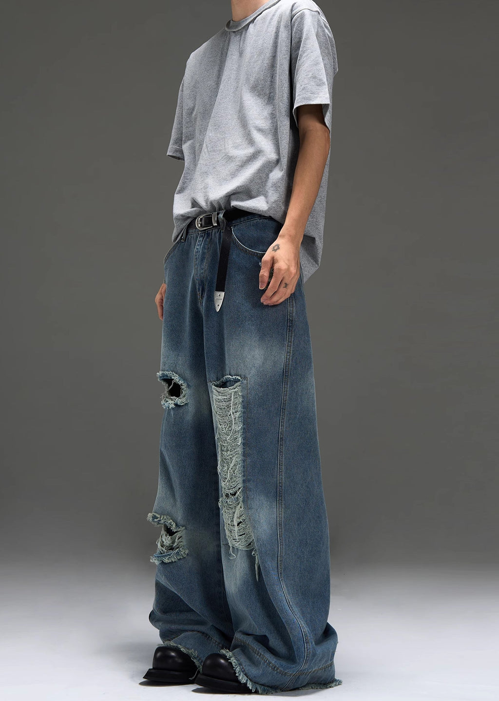 Gimmick distressed vintage grunge style oversized denim pants  OR0977