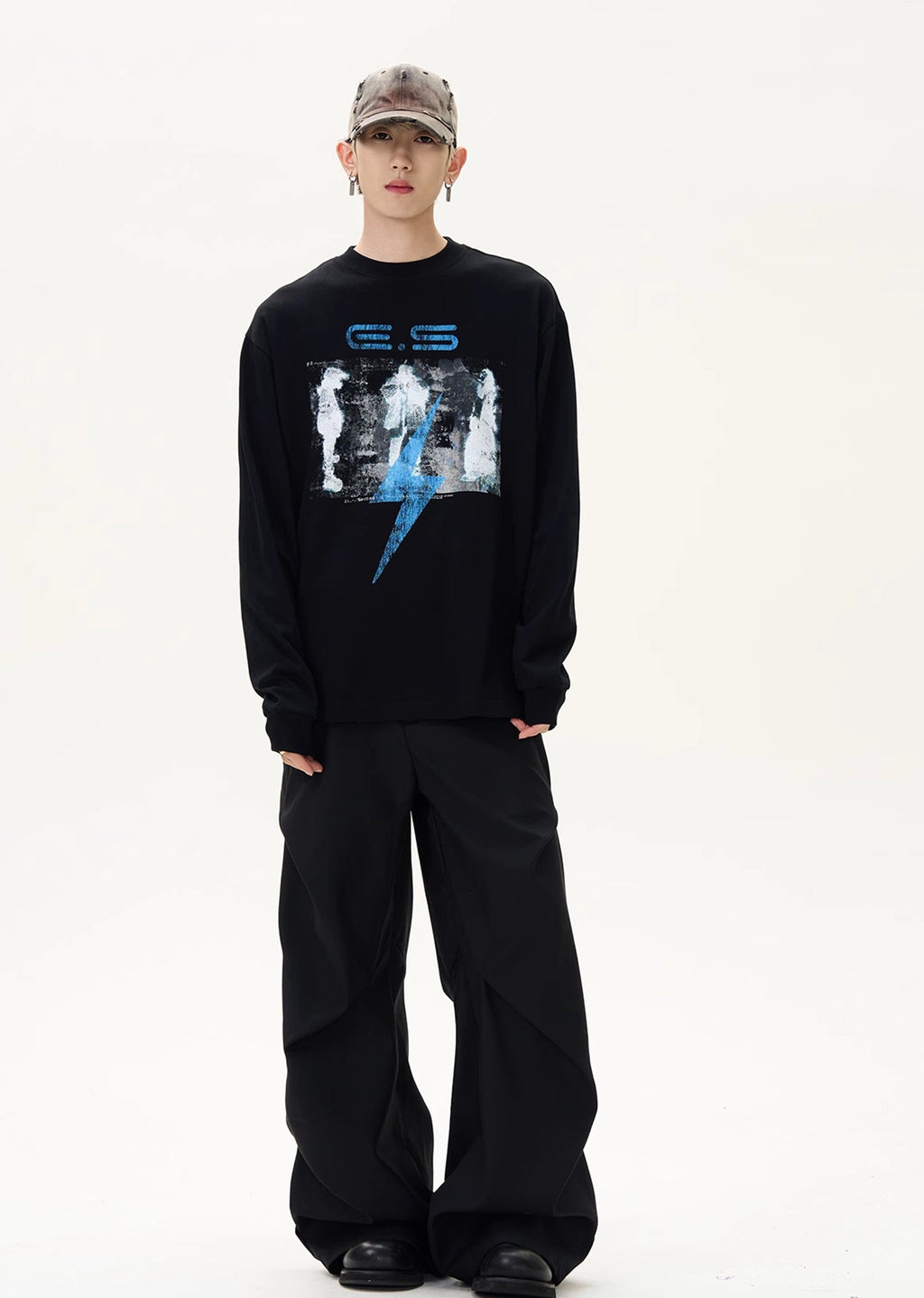 Grunge style front illustration design loose long sleeve T-shirt  OR0990