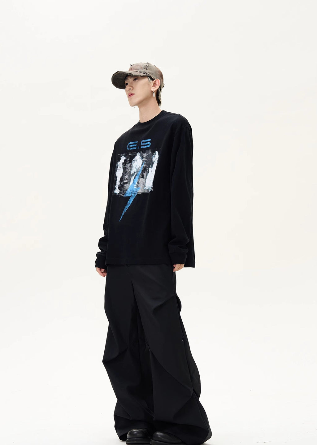 Grunge style front illustration design loose long sleeve T-shirt  OR0990