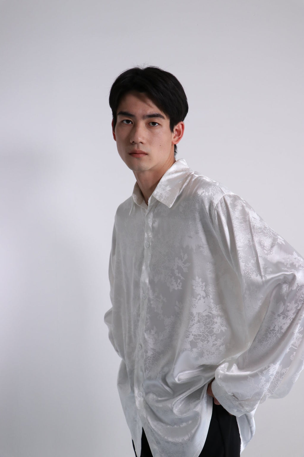 《シャツ1位》Satin china-motif shirt  OR1006