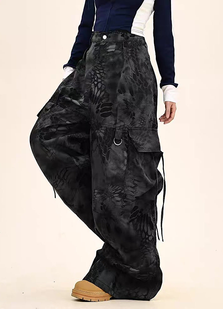 Random leopard print wide silhouette cargo pants  OR1009