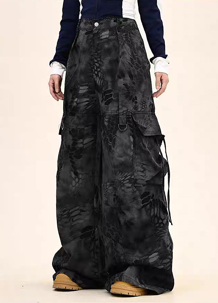 Random leopard print wide silhouette cargo pants  OR1009