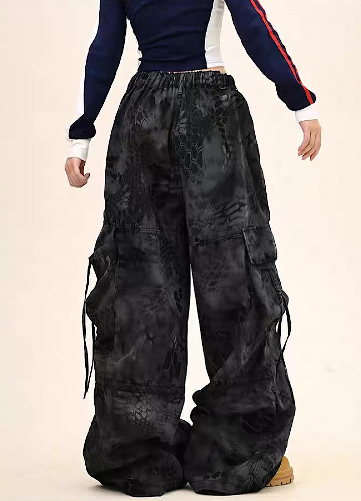 Random leopard print wide silhouette cargo pants  OR1009