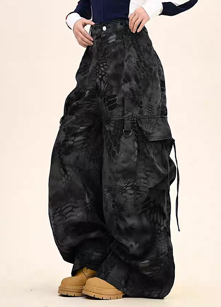 Random leopard print wide silhouette cargo pants  OR1009