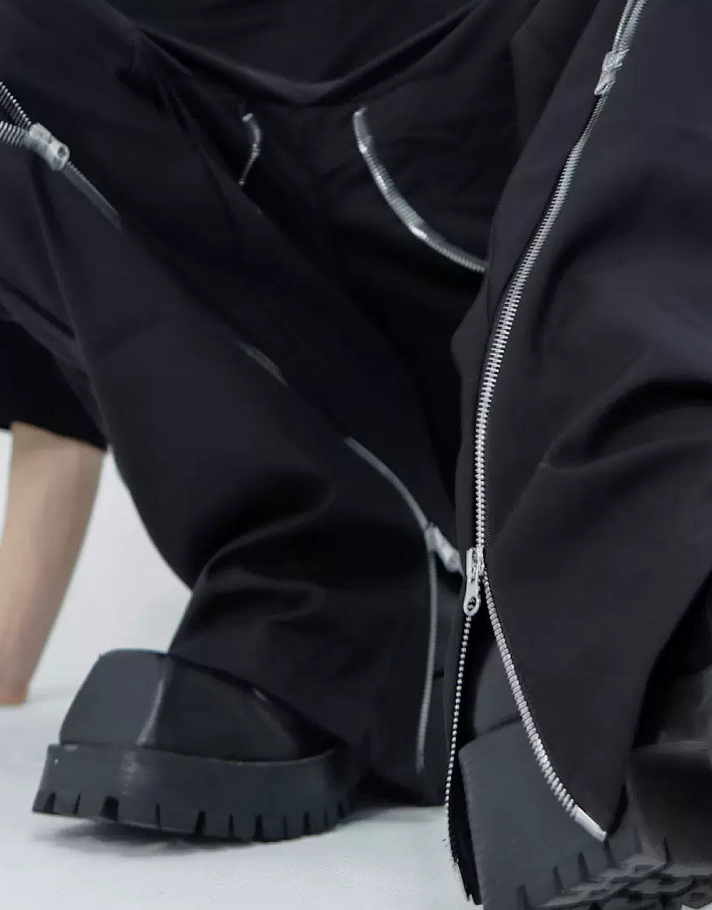 Side doublezipper flared pants  OR1055